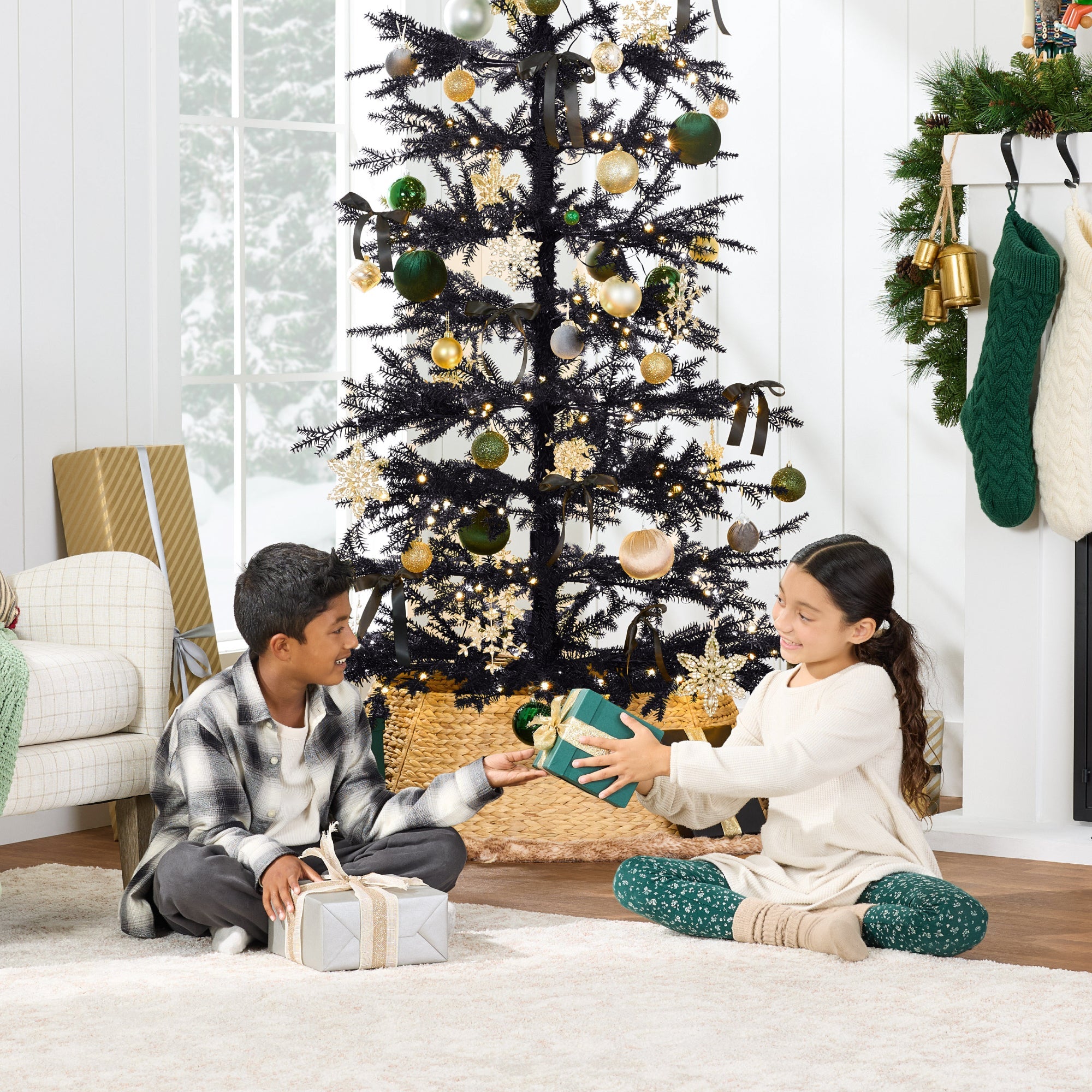 Pre-Lit Sparse Christmas Tree w/ 2-in-1 LED Lights Cordless Connection